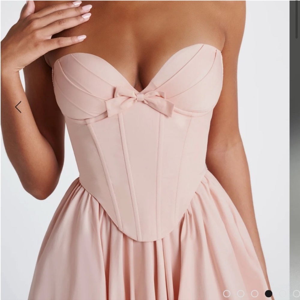 Chic Peach Midi Dress - Picture 2 of 3